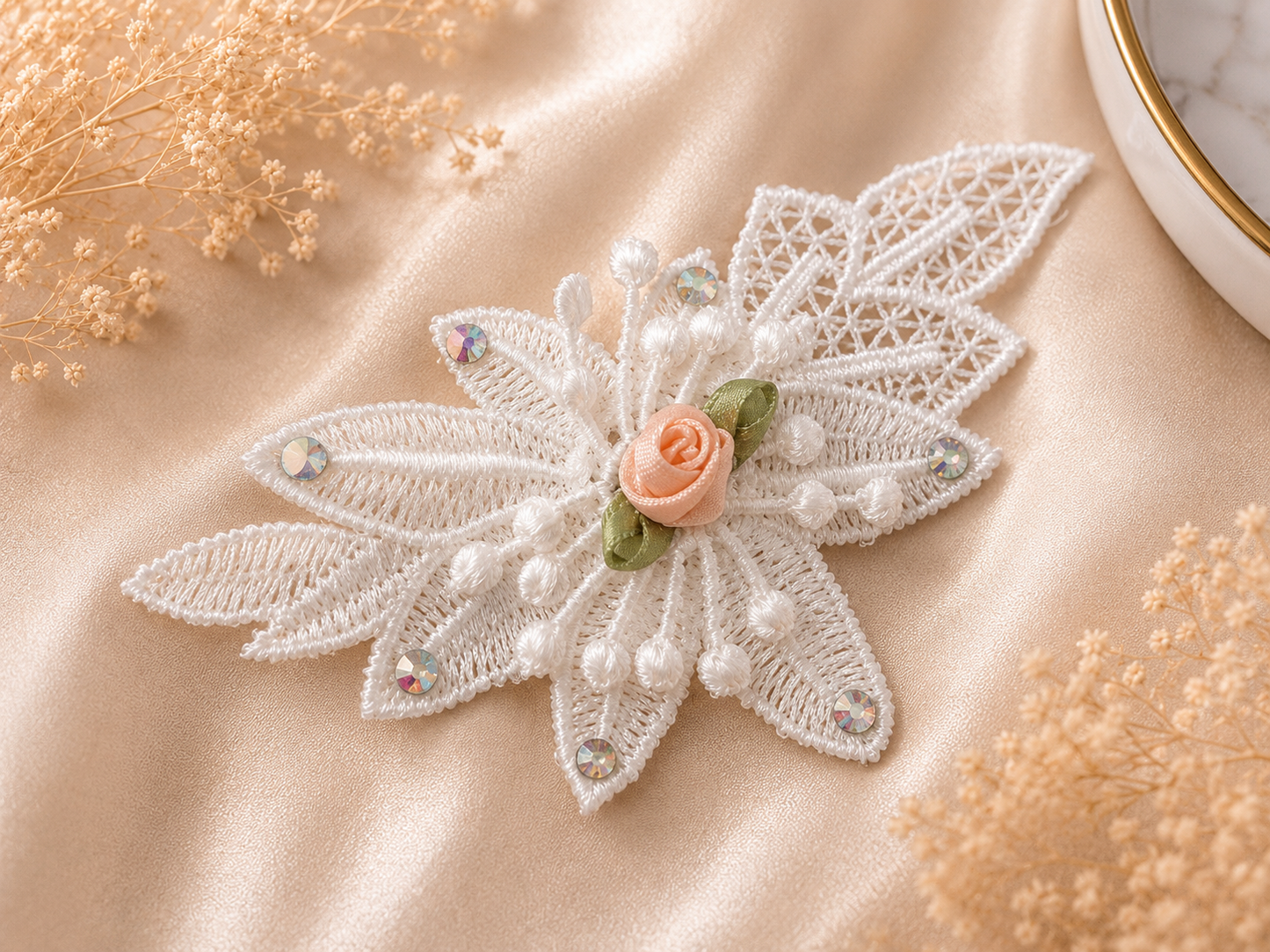 Rosette Jardin Embroidered Lace Hair Clip