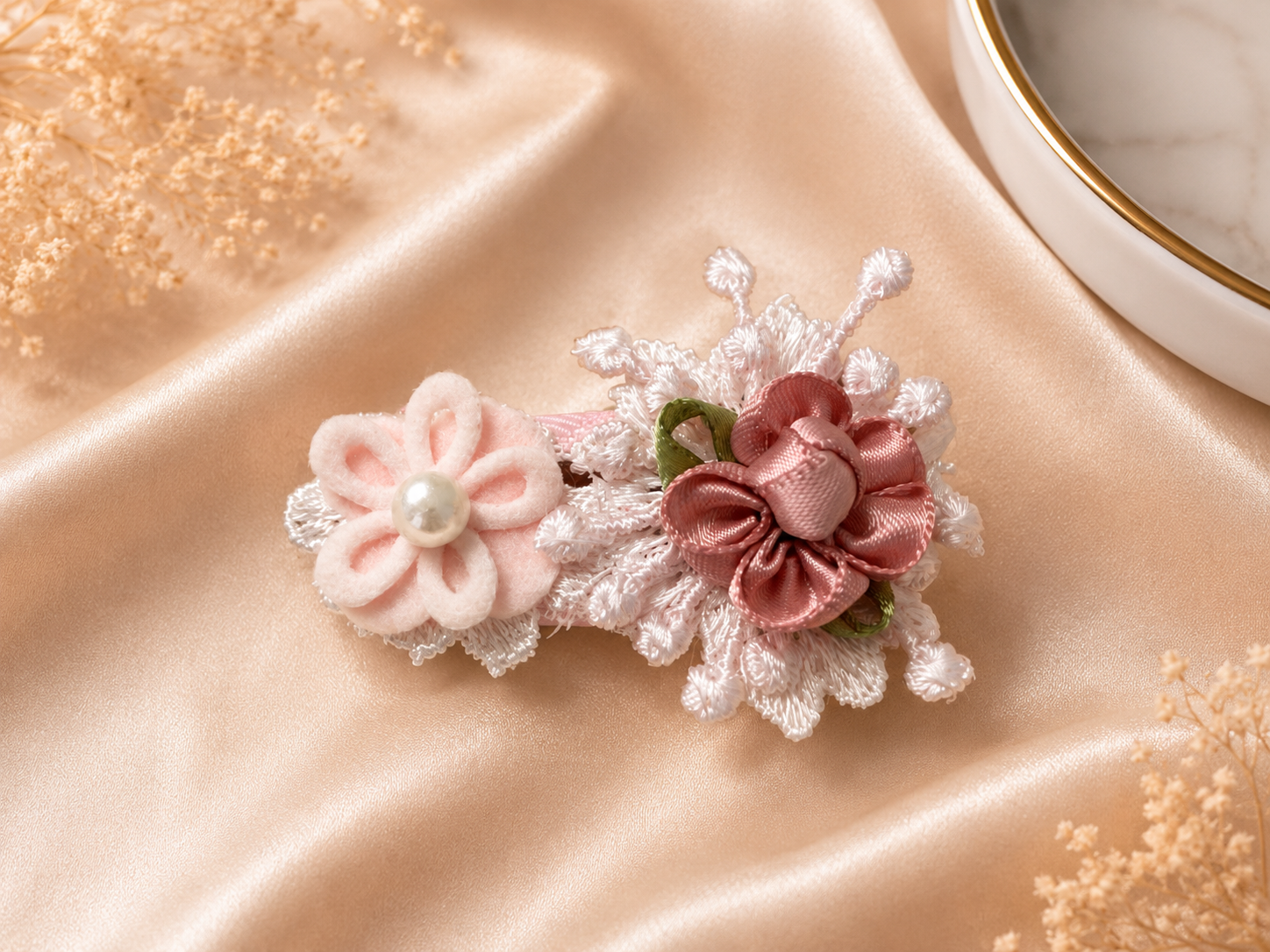 Aurelia Embroidered Lace Hair Clip