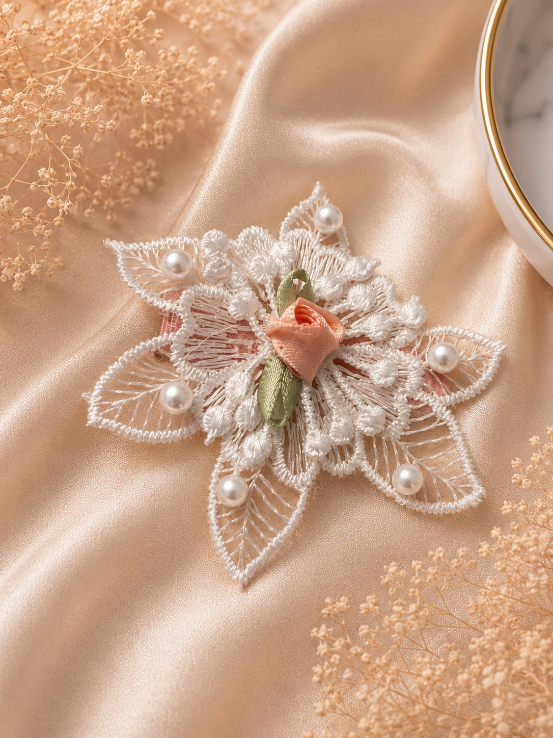 Rosette Perle De Lune Embroidered Lace Hair Clip